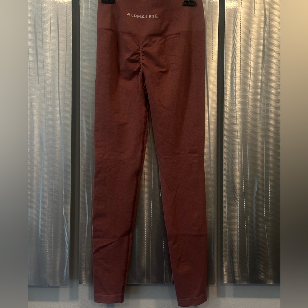 Alphalete scrunch mauve Leggings